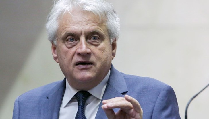 Щом от ГЕРБ и ДПС са ме критикували, значи са верни констатациите, че това са партиите, които са се занимавали с купуване на гласове