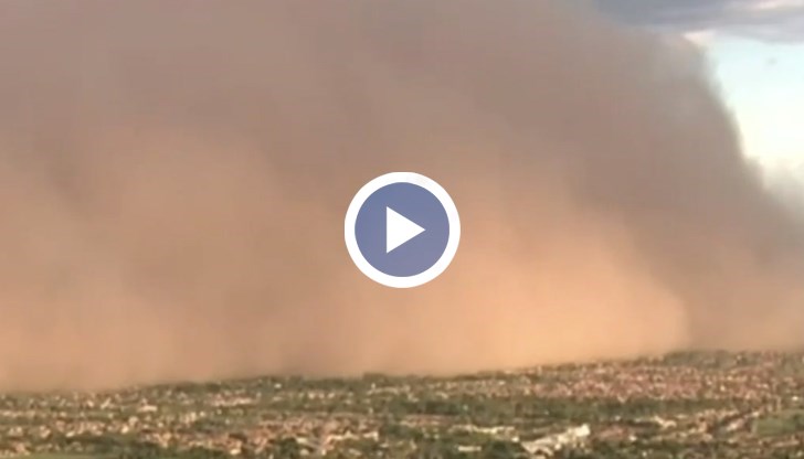 Според синоптици пясъчният фронт е бил широк 80 километра