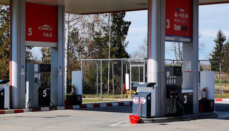 Сочената за най-евтина бензиностанция в Русе предлага бензин А95 за 3,00 лева