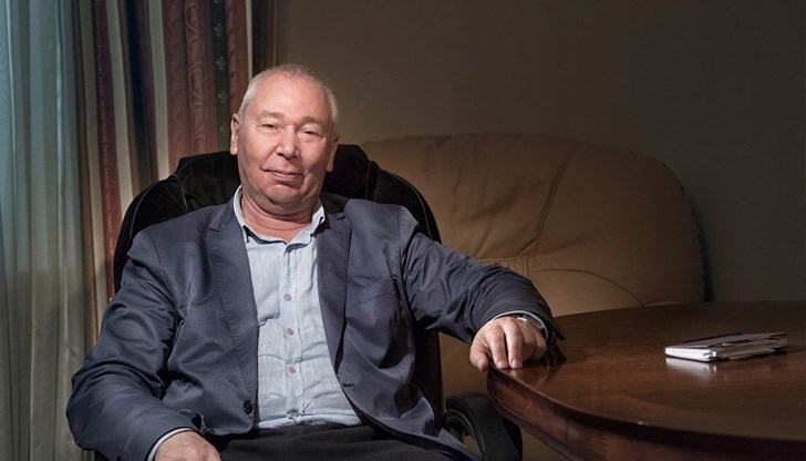 Според проф. Михаил Гинзбург употребата на кокосово масло забавя стареенето