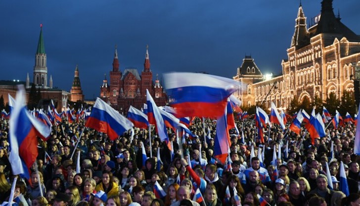 "Добре дошли у дома", каза Путин, обръщайки се към жители на анексираните области "Добре дошли у дома", каза Путин, обръщайки се към жители на анексираните области