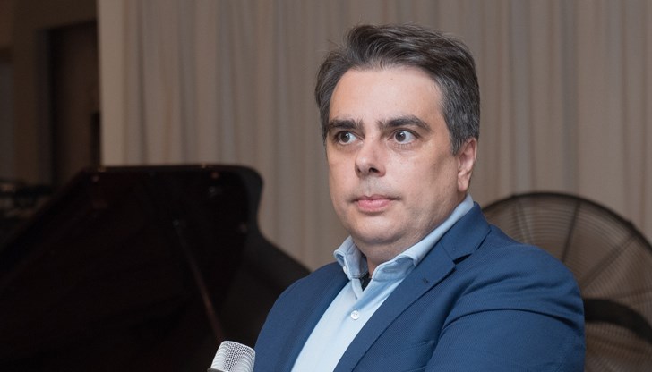 Ако не открият петролни кладенци в България, не виждам как ще направят бензина 2,70 лева