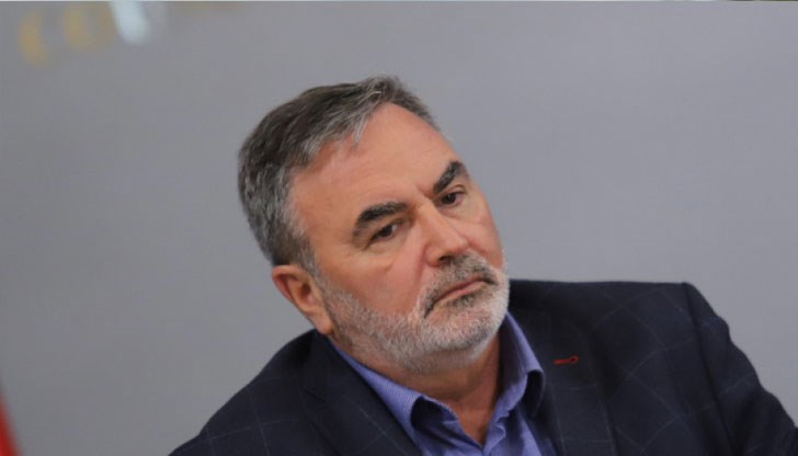 Няма никакви данни, че главният държавен здравен инспектор има собственост в каквото и да било дружество в България Няма никакви данни, че главният държавен здравен инспектор има собственост в каквото и да било дружество в България