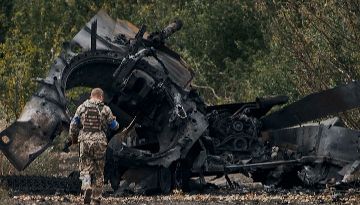 Руските сили до голяма степен са отстъпили позициите си на украинците и са се изтеглили на север и на изток Руските сили до голяма степен са отстъпили позициите си на украинците и са се изтеглили на север и на изток