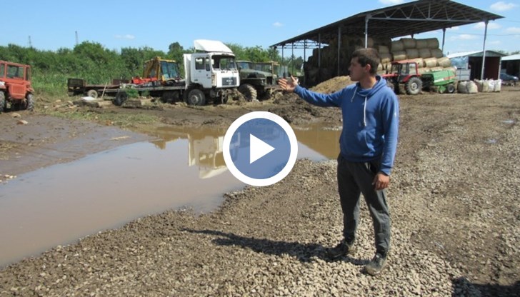 Последиците от наводнението са катастрофални, приливната вълна е била над 2 метра