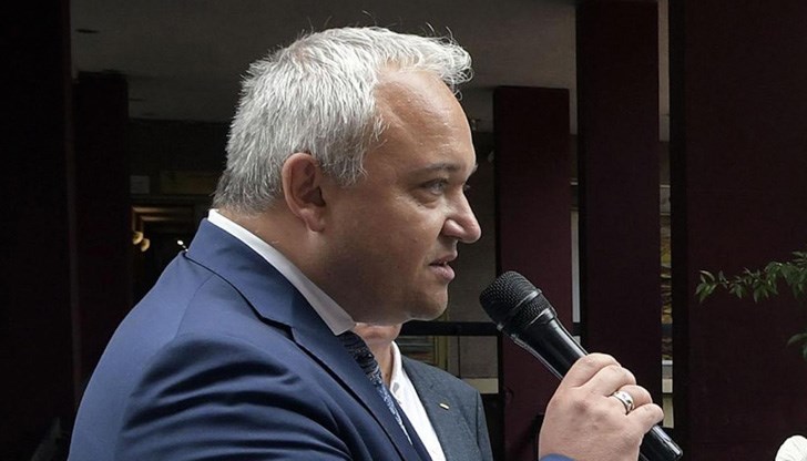 Те се случват с помощта на гранични полицаи