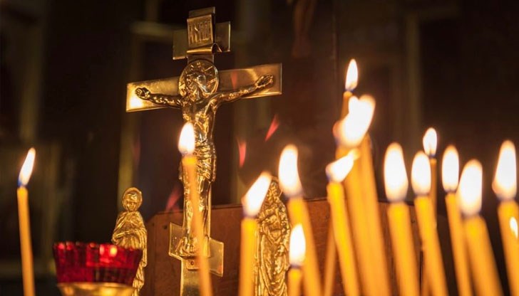 Честит празник на всички именици! Бъдете здрави! Честит празник на всички именици! Бъдете здрави!