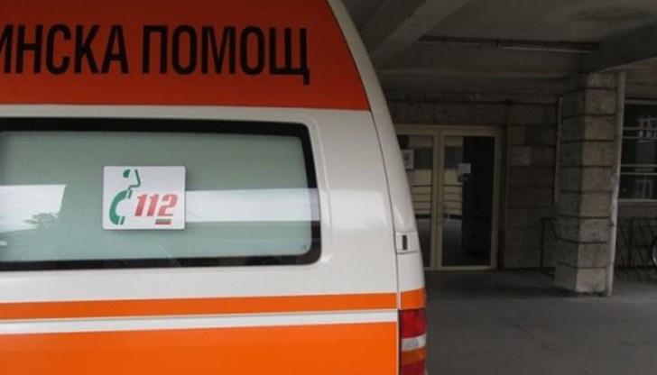 Пострадалият е транспортиран за лечение в “Пирогов”