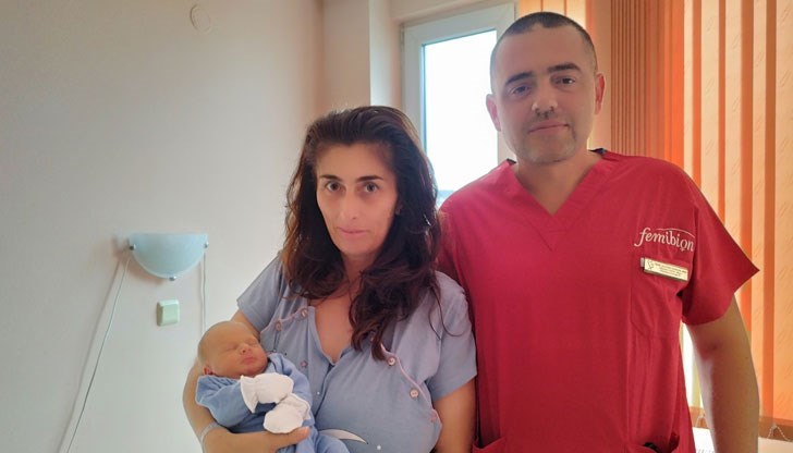 Анка роди сина си Алекс във варненската АГ болница