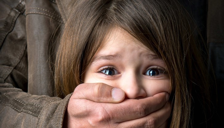 Системно насилие над майка с деца в Казанлък разследват институциите