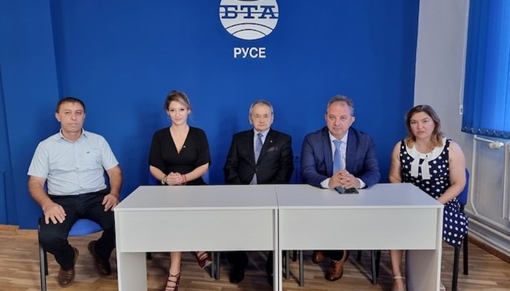 Разчитаме много на подкрепата на умните, честни, предприемчиви, работливи и христолюбиви русенци, заяви Маргарит Мицев