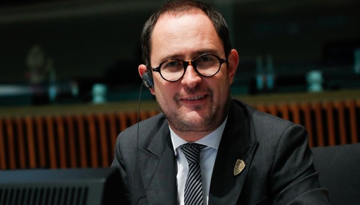 Венсан ван Кикенборн: За наркотрафикантите вече не е достатъчно да владеят пристанището в Антверпен, а искат да овладеят обществото Венсан ван Кикенборн: За наркотрафикантите вече не е достатъчно да владеят пристанището в Антверпен, а искат да овладеят обществото