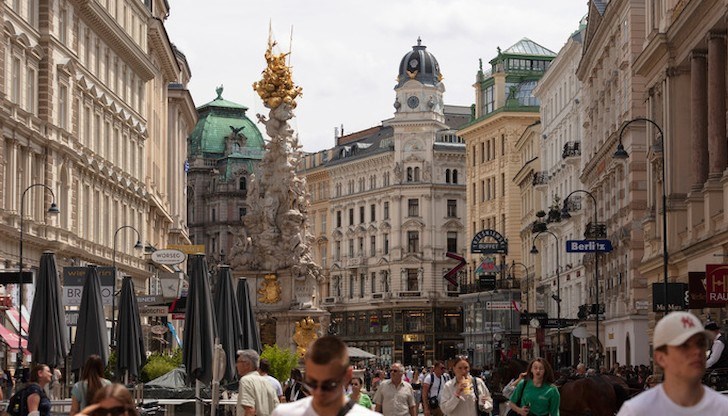 Под мотото "Свалете цените" във Виена протестираха над 20 000 души