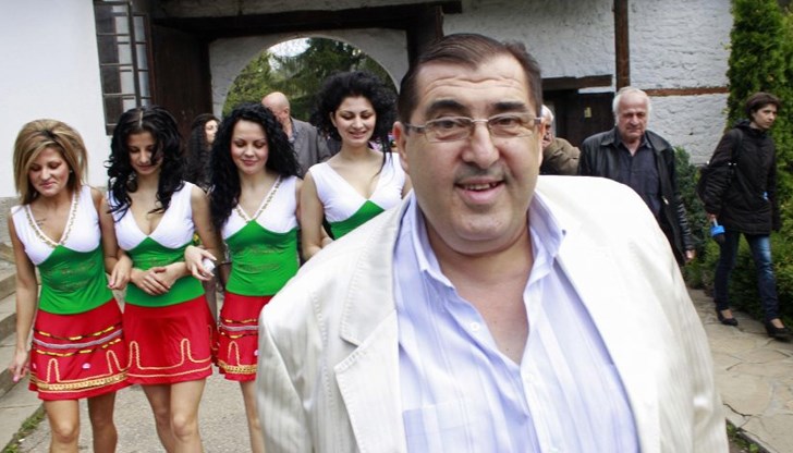 Пищова е бил поканен в листите на "Продължаваме промяната", но е отказал