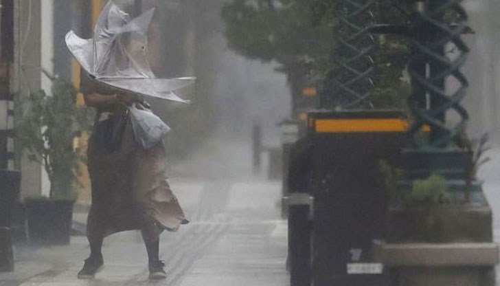 Повече от 60 души са ранени