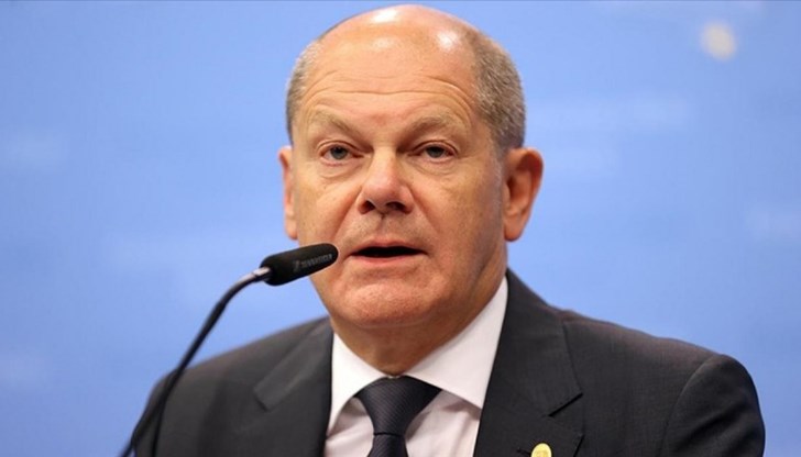 Той проведе 90-минутен телефонен разговор с руския президент във вторник Той проведе 90-минутен телефонен разговор с руския президент във вторник