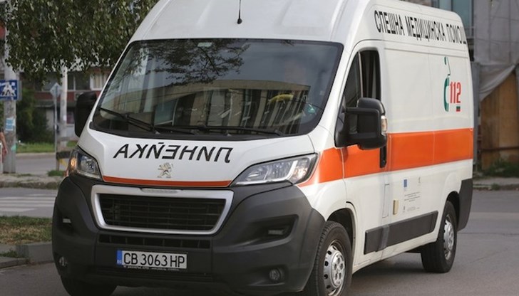 В болница „Света Анна“ бяха докарани три момичета - на 18, 16 и 14 години с тежки съчетани травми след тежката верижна катастрофа