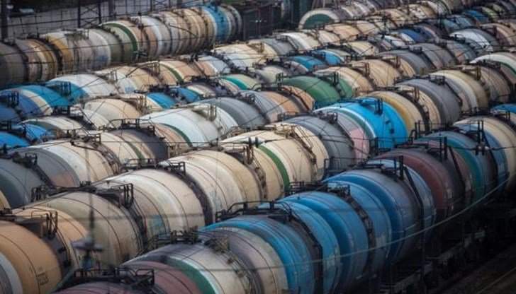 Суровият петрол вероятно ще достигне до около 120 долара за барел Суровият петрол вероятно ще достигне до около 120 долара за барел