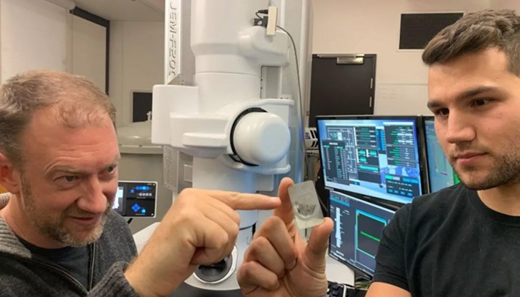 Той идва от мъртва планета Той идва от мъртва планета