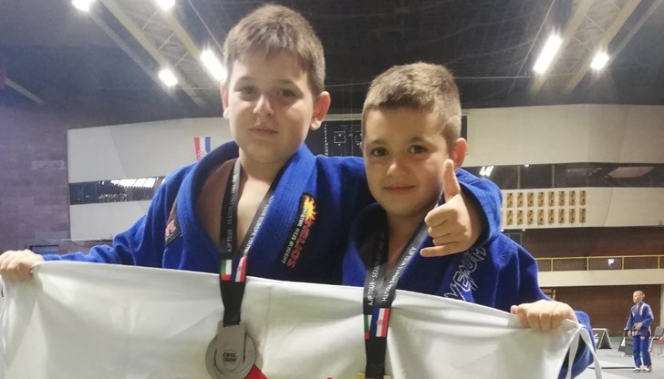 Младите юнаци Виктор Северинов и Преслав Денчев се върнаха с шампионски титли от Хърватия