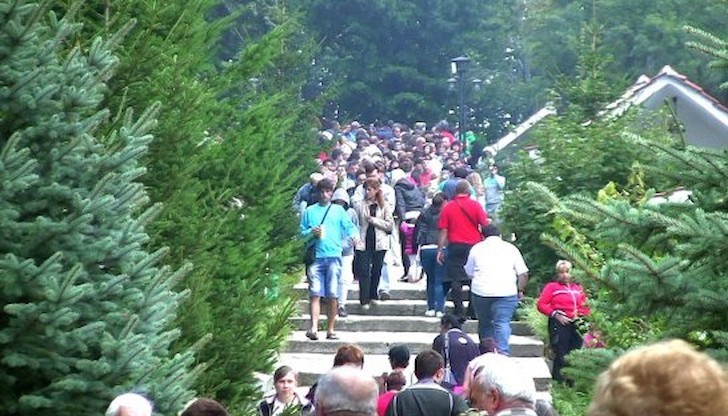 Православната църква отбелязва Кръстовден