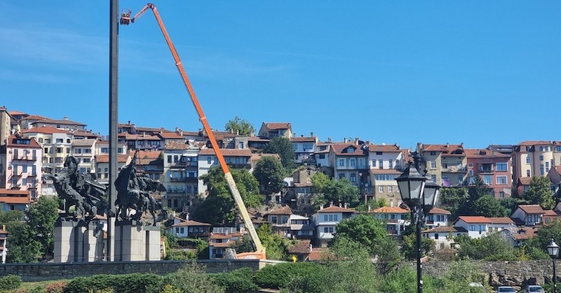 Започна реконструкция на монумента Асеневци“ във Велико ТърновоЦелта е да