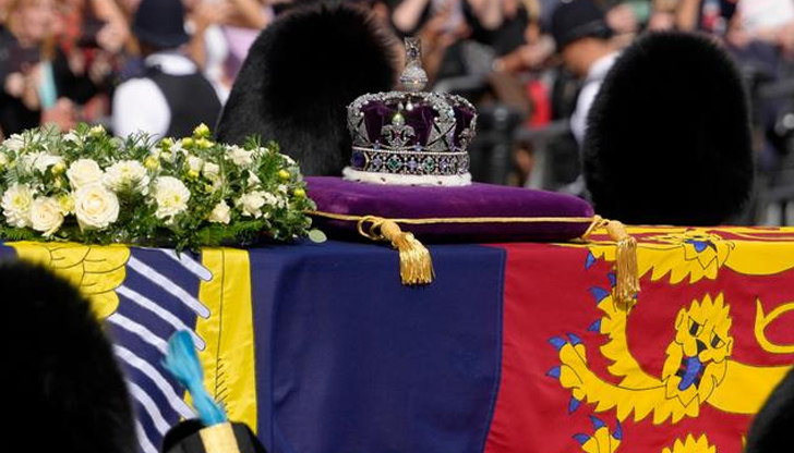 Историк: Кралицата лично се е облагодетелствала от колониализмаНасилие, мъчения, изнасилвания