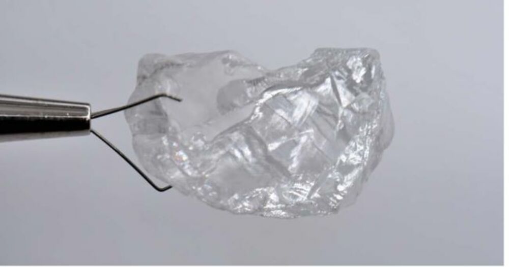 Диамант с над 100 карата откриха в североизточната част на АнголаБял