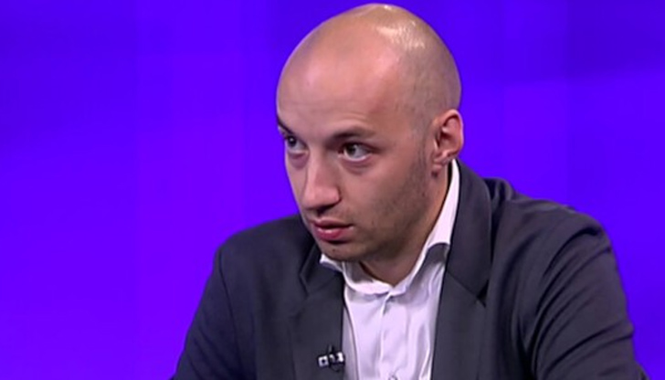 Според него опозицията в предишното Народно събрание, в лицето на