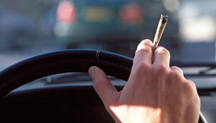 Мъжът е дал положителна проба за канабисОколо 22:30 ч., в