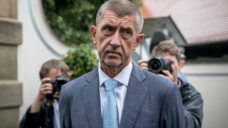 Андрей Бабиш е обвинен заедно с бившата си съветничка Яна НагиоваДнес