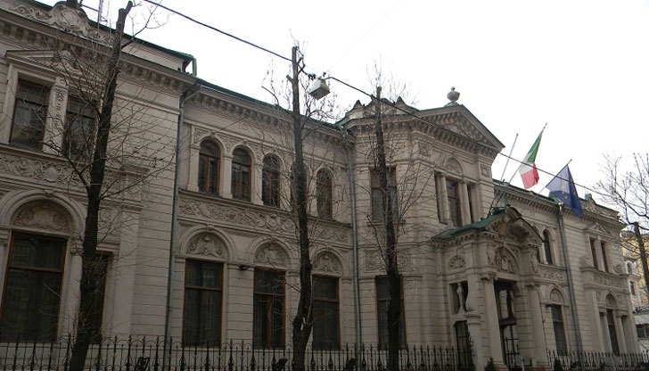 По-рано България и Полша, както и посолството на САЩ в