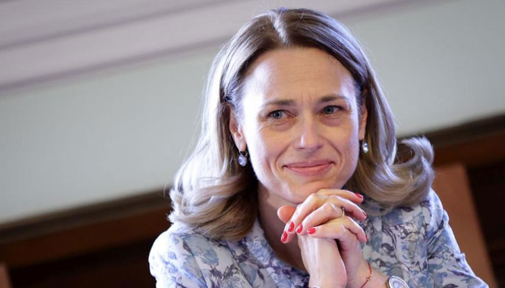 Тя уточни, че президентът ще определя на коя партия да