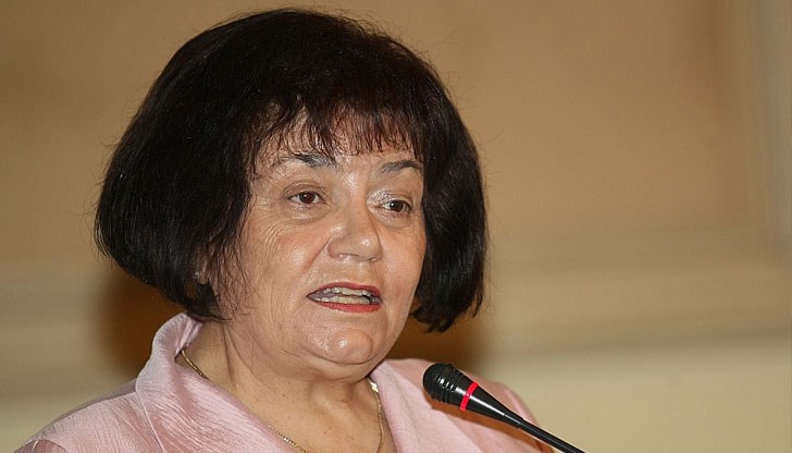 Необходимо е да се увеличи учебното време.Това каза във Варна председателят