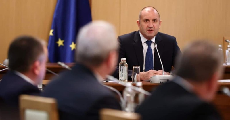 2 октомври няма да реши партийния ступор, затова изход трябва