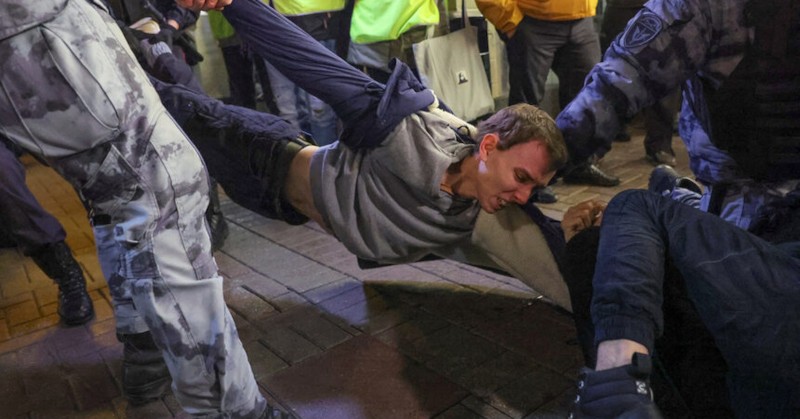 Аз съм против войната и мобилизацията. Страхувам се за младите,