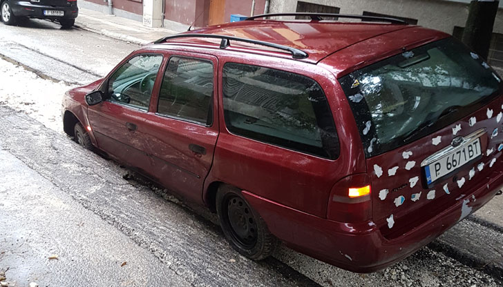 Инцидентът стана на 2 септември в 19:10 часа в една по централните