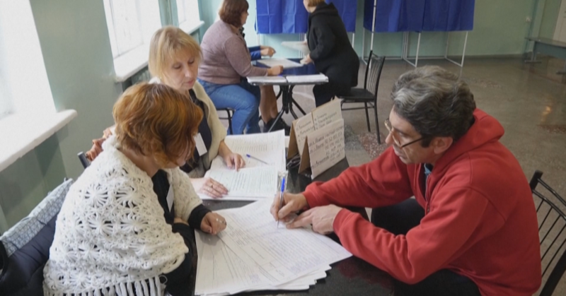 След пет дни гласуване референдумите, организирани от Русия в четири
