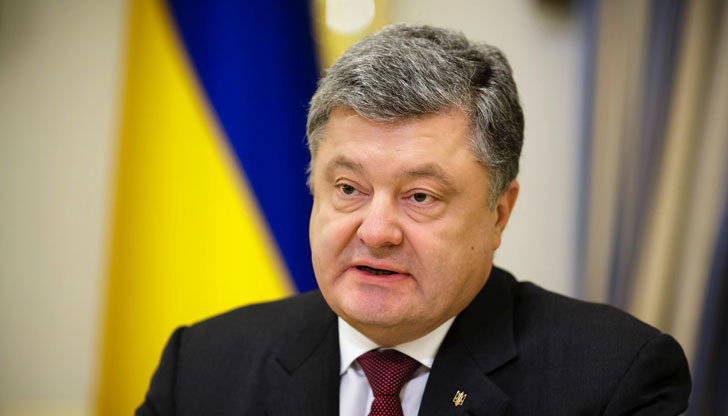 Той е напълно неадекватен и смята, че има само един