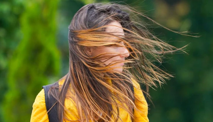 НИМХ обяви жълт код за силен вятър в 7 области