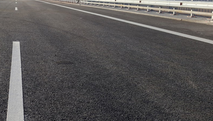 Вода заля аварийната лента в района на 134 км на АМ