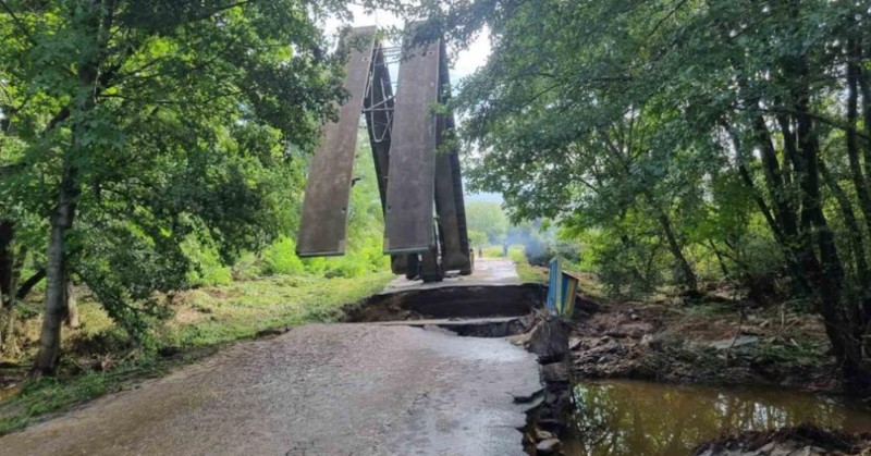 В село Богдан днес преди обед военни от 61-ва Стрямска