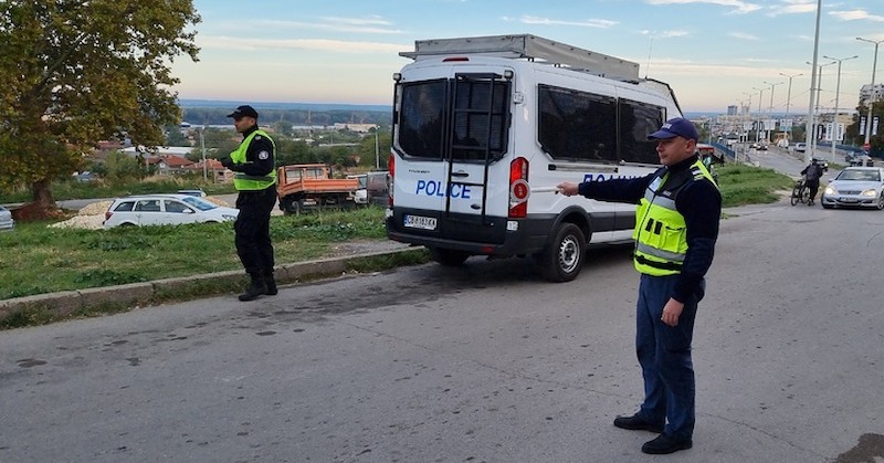 МВР направи временни КПП-та в различни населени местаСпециализирана полицейска операция