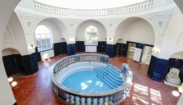 Работно време: всеки ден от 9:00 до 20:00 часаНа 29