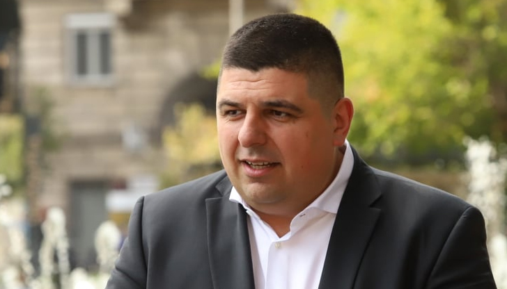 Щеше да е много смешно, ако не беше всъщност жалкоОт