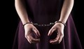 Задържаха българка в Солун за принуждаване на дете да проси