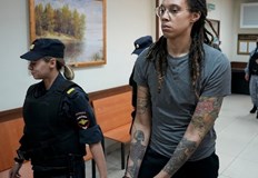 Грайнър беше заловена с масло от канабис и получи 9 годишна присъдаРуски