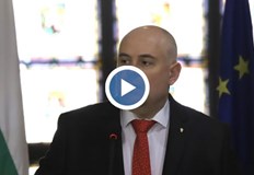 Заставам пред вас като главен прокурор защото съм загрижен за