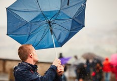 Жълт код за силен вятър е обявен за цяла България