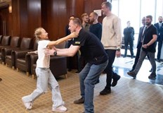 Няма слава без борба каза зам командирът на полка Азов Освободените военнопленници